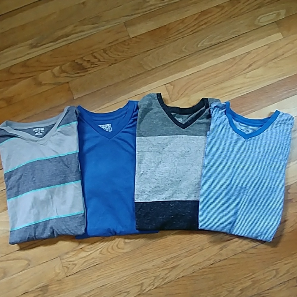 V neck tshirt bundle